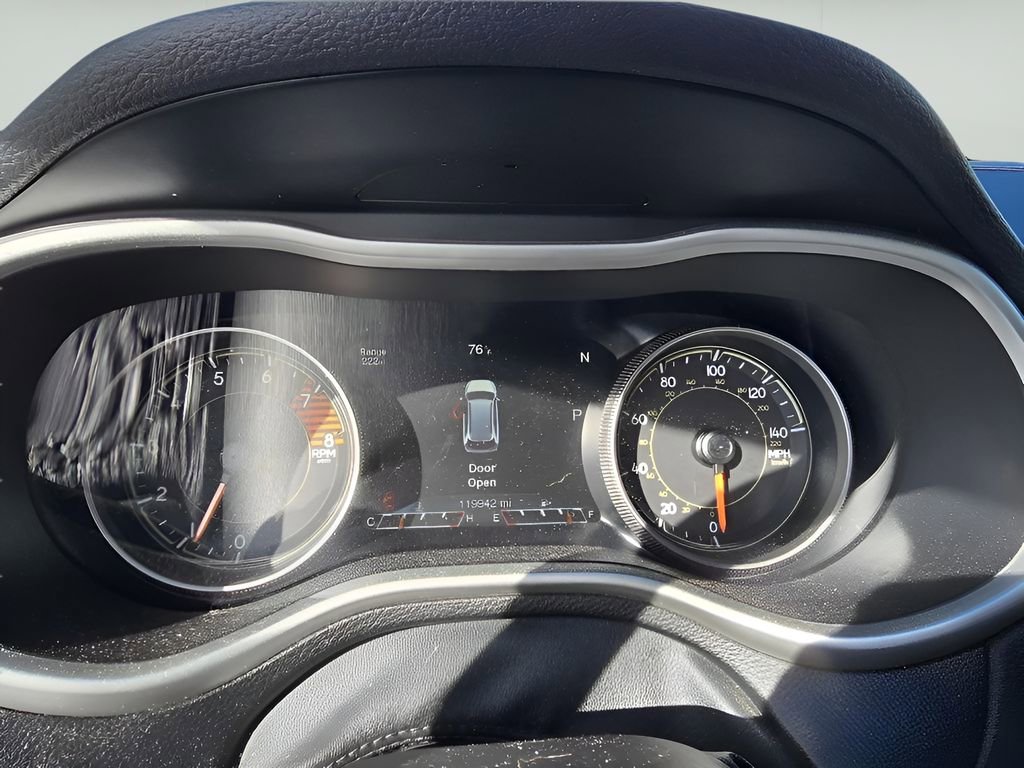 Used 2016 Jeep Cherokee Trailhawk w/ Comfort/Convenience Group image 22