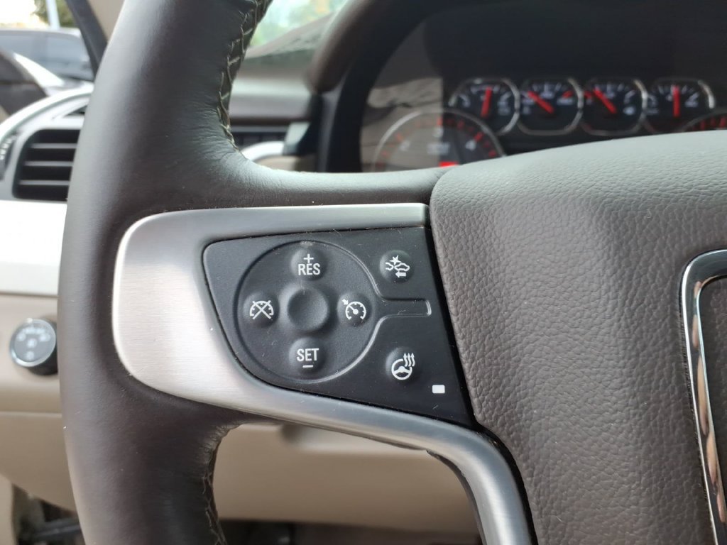Used 2015 GMC Yukon XL SLT w/ Open Road Package AWD/4WD image 15
