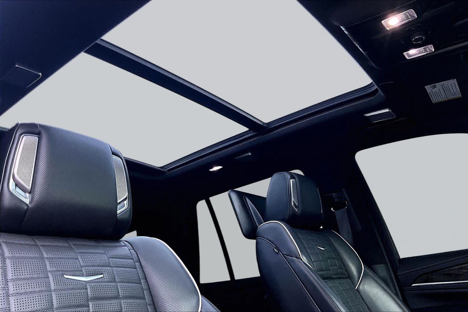 Used 2024 Cadillac Escalade Sport Platinum RWD image 13