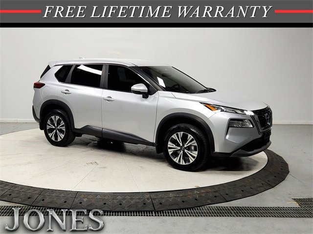 Used 2022 Nissan Rogue SV image 1