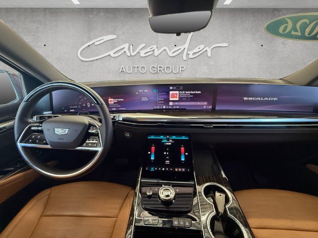 Used 2026 Cadillac Escalade ESV Luxury w/ Touring Package AWD/4WD image 20