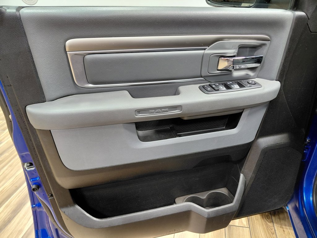 Used 2019 RAM 1500 Classic SLT AWD/4WD image 33
