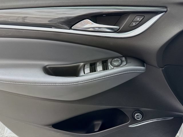 Used 2023 Buick Enclave Essence FWD image 17