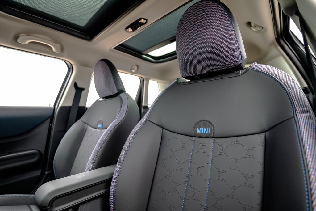 New 2026 MINI Cooper S FWD image 5