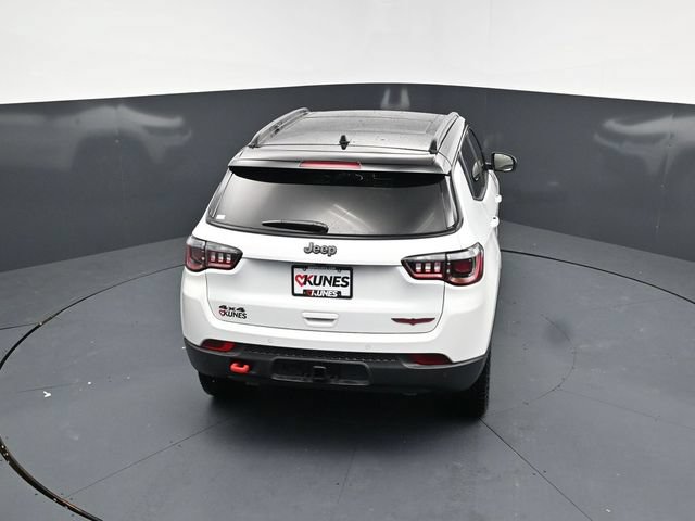New 2026 Jeep Compass Trailhawk w/ Sun, Sound & Navigation Group AWD/4WD image 51