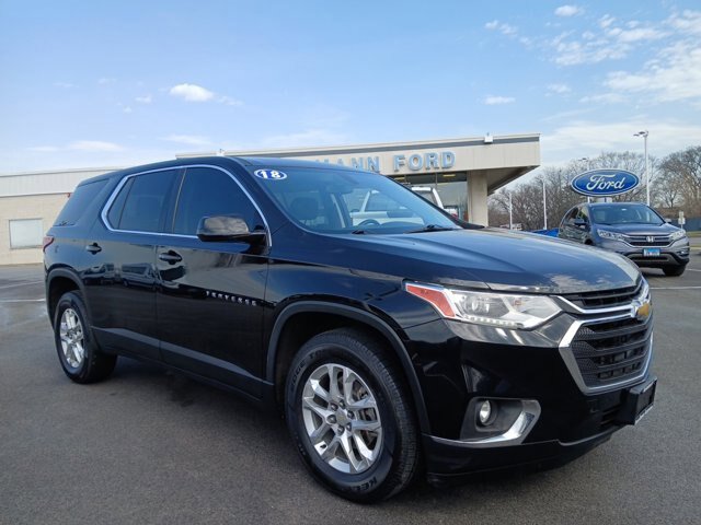 Used 2018 Chevrolet Traverse LS image 2