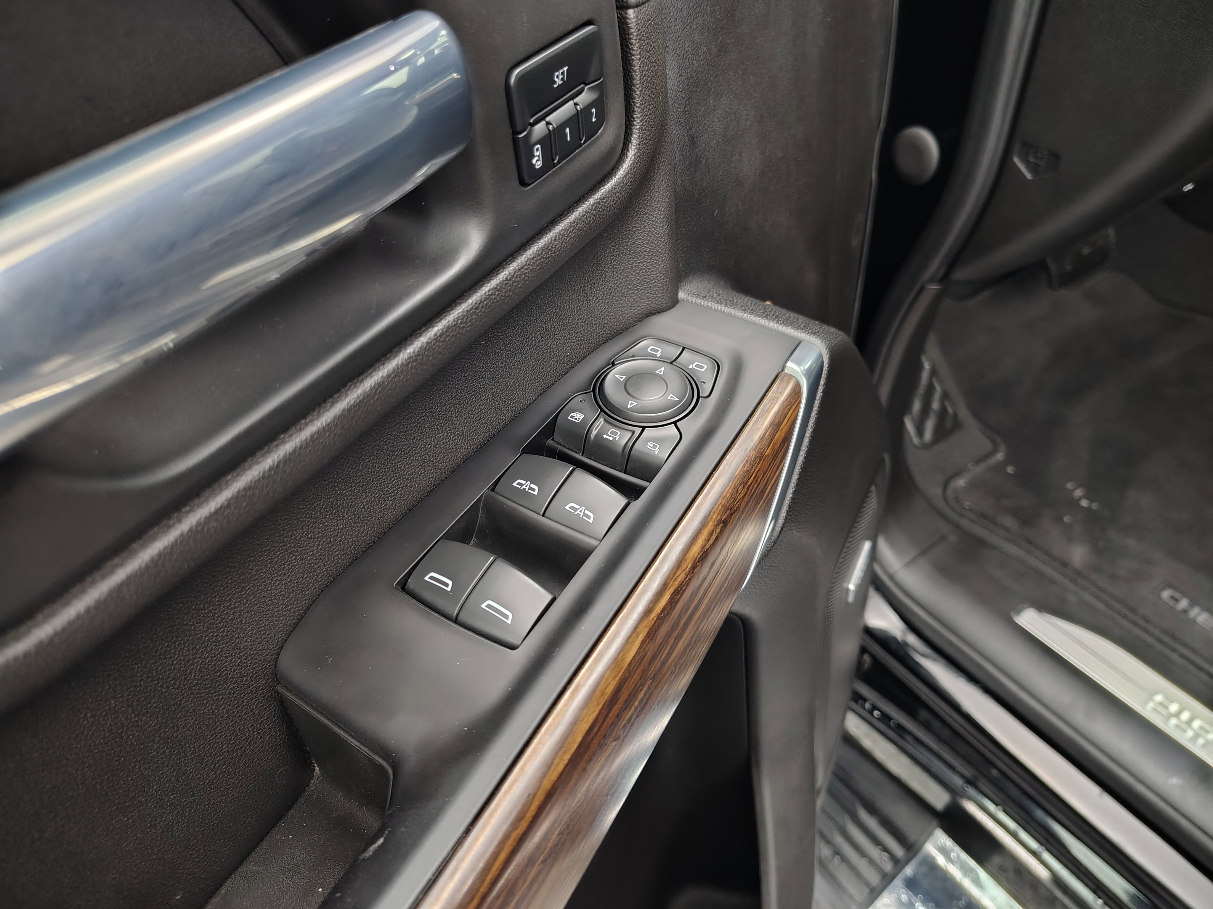 Used 2022 Chevrolet Silverado 3500 High Country w/ Technology Package image 25