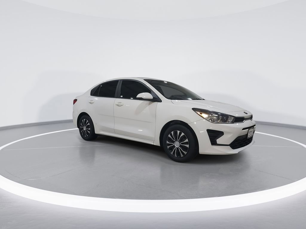 Used 2021 Kia Rio S image 2