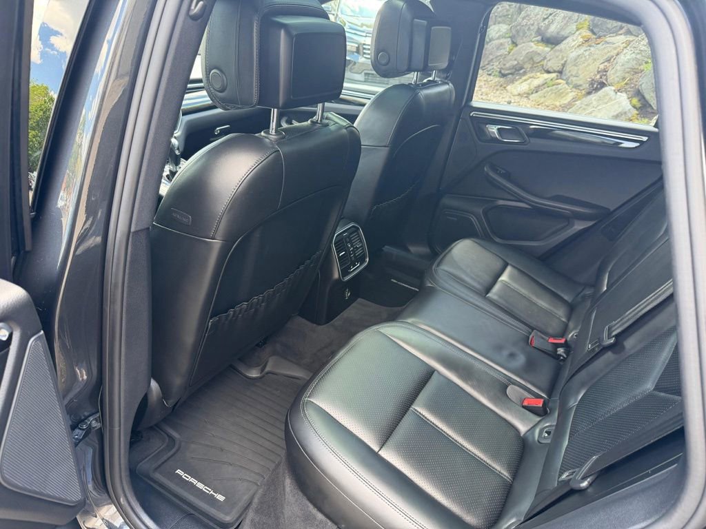 Used 2017 Porsche Macan AWD/4WD image 22