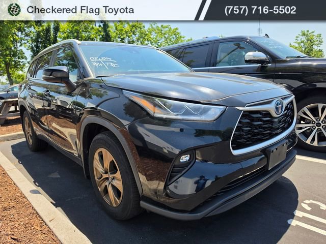 Used 2023 Toyota Highlander Bronze Edition AWD/4WD image 3