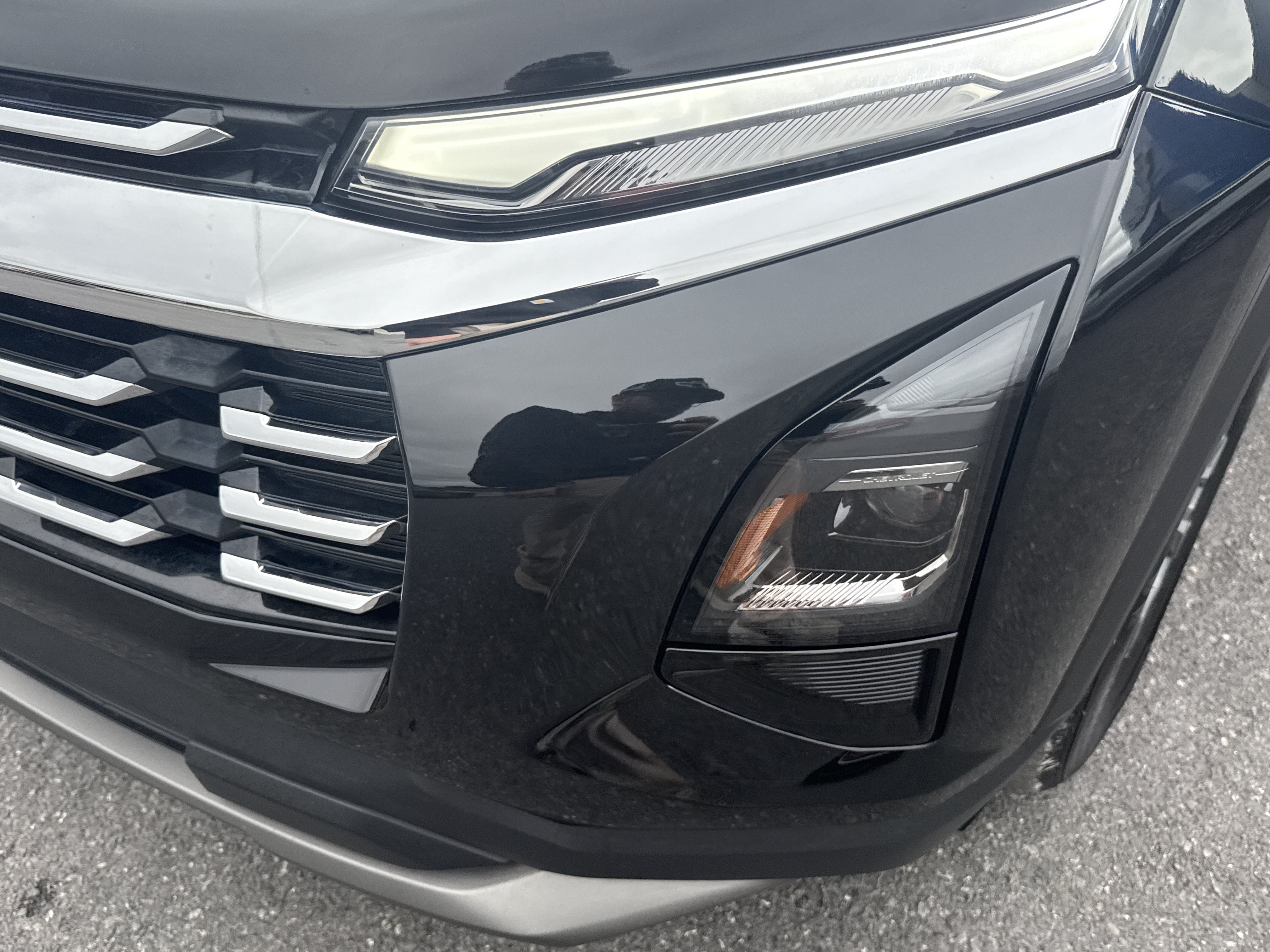 Used 2026 Chevrolet Equinox LT AWD/4WD image 9