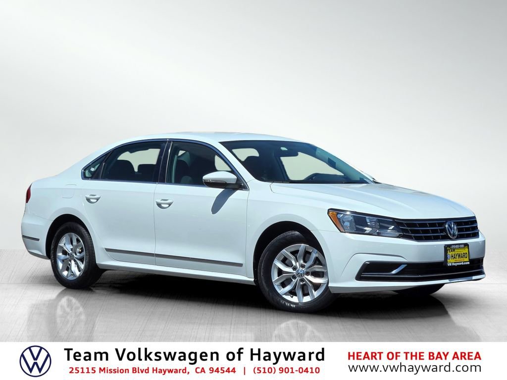 Used 2016 Volkswagen Passat 1.8T S FWD image 1