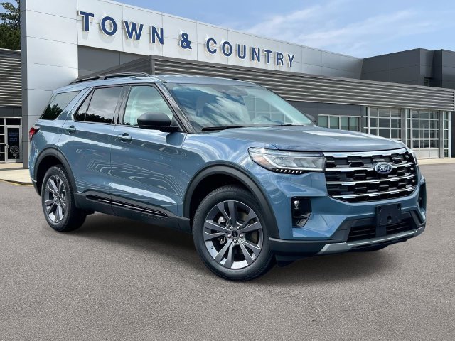 New 2026 Ford Explorer Active w/ Active Comfort Package AWD/4WD image 1