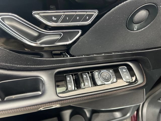 Certified 2023 Lincoln Aviator Reserve w/ Equipment Group 201A AWD/4WD image 13