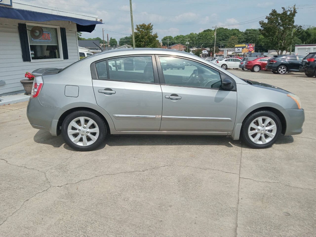 Used 2012 Nissan Sentra 2.0 SL w/ Special Value Pkg FWD image 4