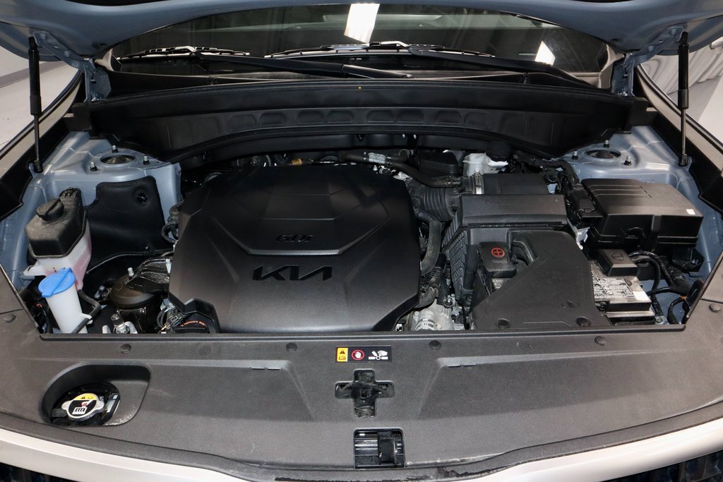 Used 2023 Kia Telluride LX image 17