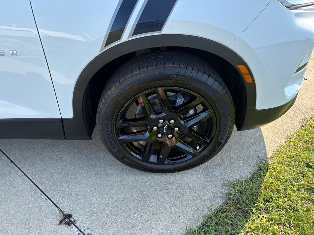New 2026 Chevrolet Blazer LT w/ LPO, Arctic Package FWD image 50