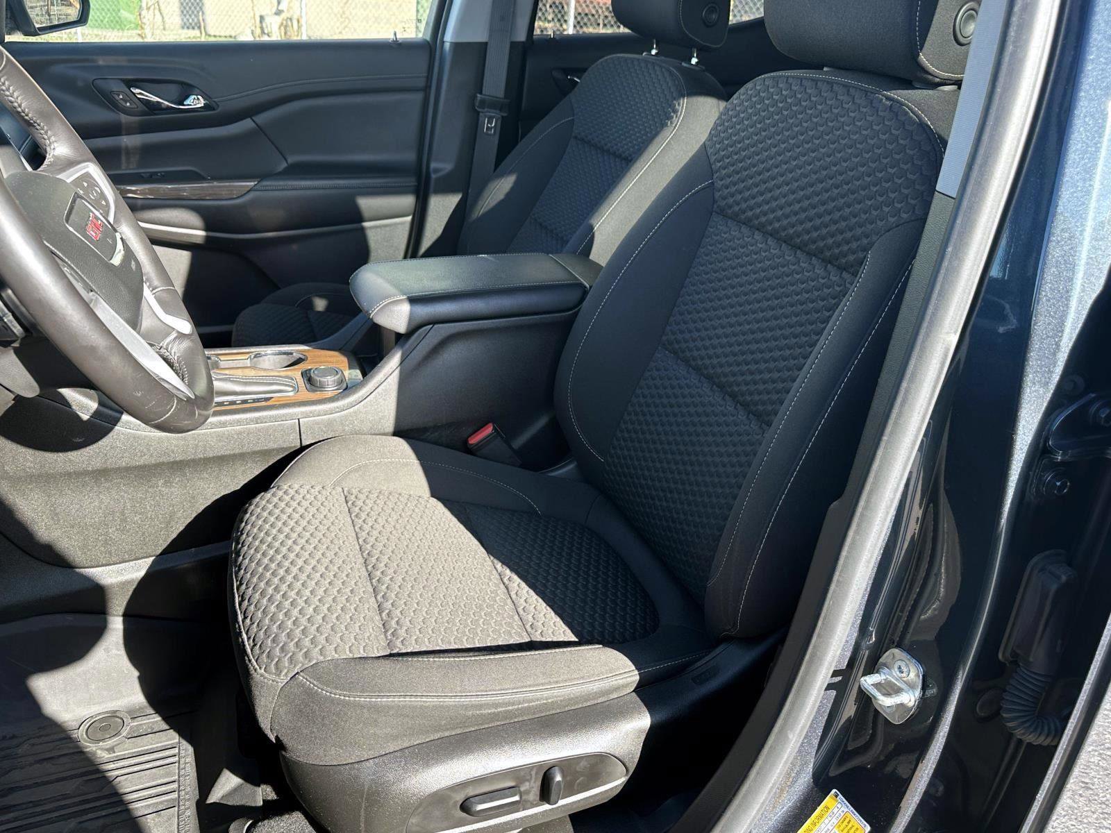 Used 2019 GMC Acadia SLE w/ Driver Alert Package I image 17