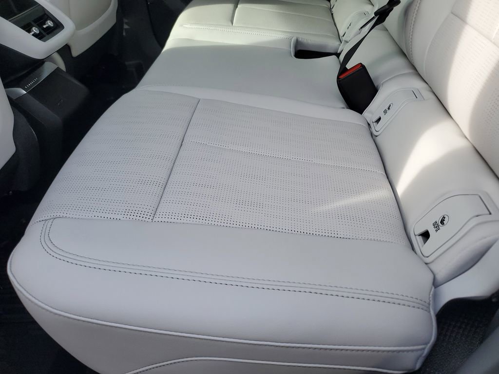 New 2026 Cadillac Lyriq Luxury image 28