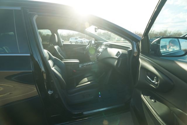 Used 2023 Nissan Murano SV image 19