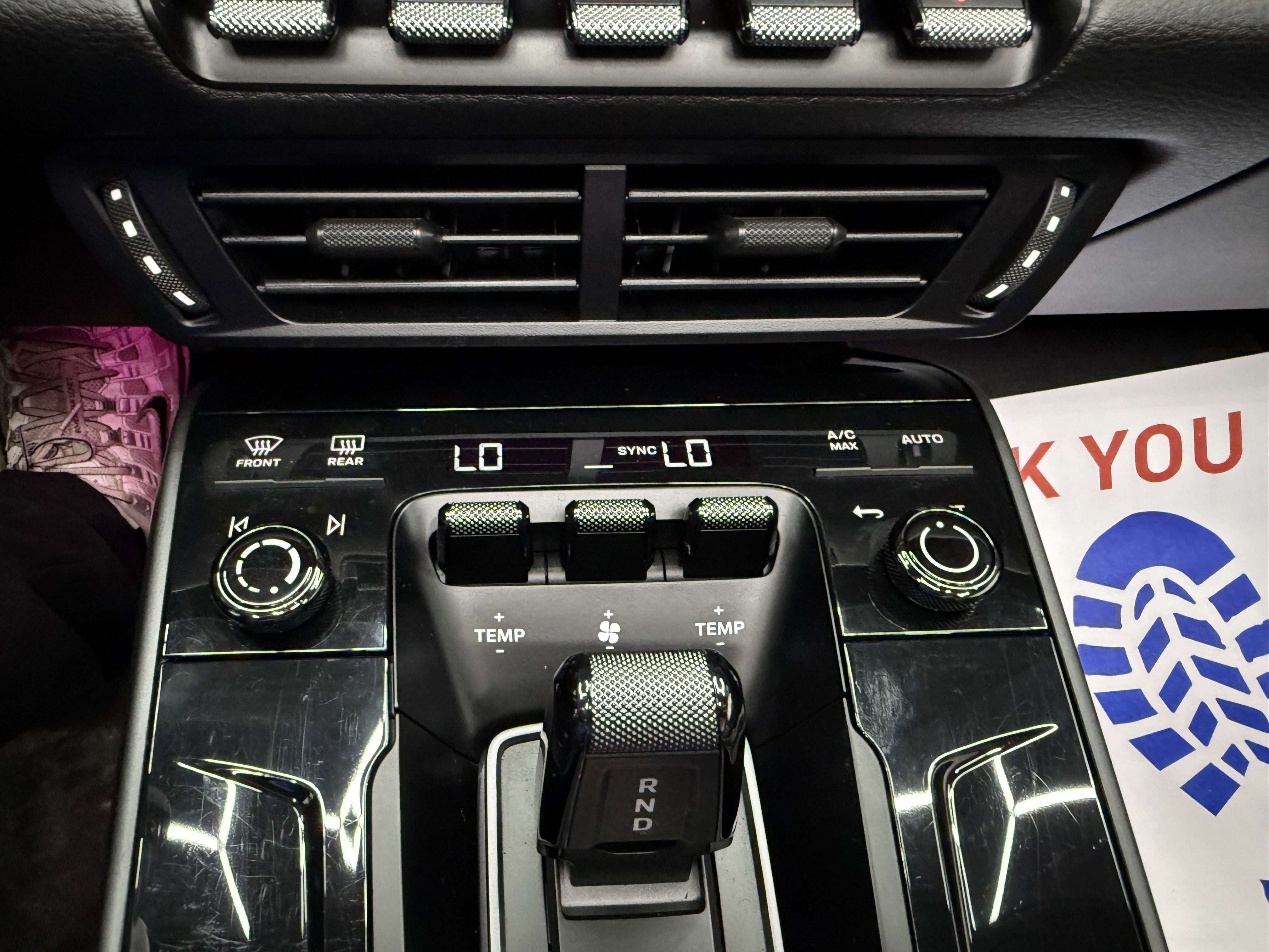 Used 2025 Porsche 911 Carrera image 24