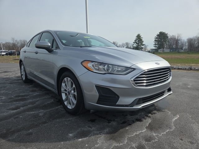 Used 2020 Ford Fusion SE FWD image 1