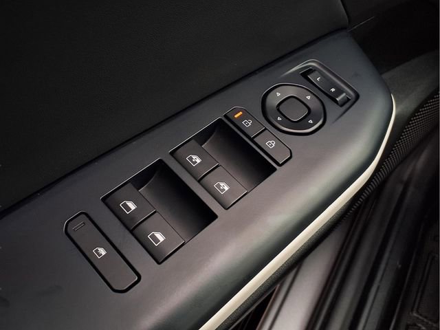 Used 2025 Kia K4 GT-Line w/ GT-Line Premium Package image 18