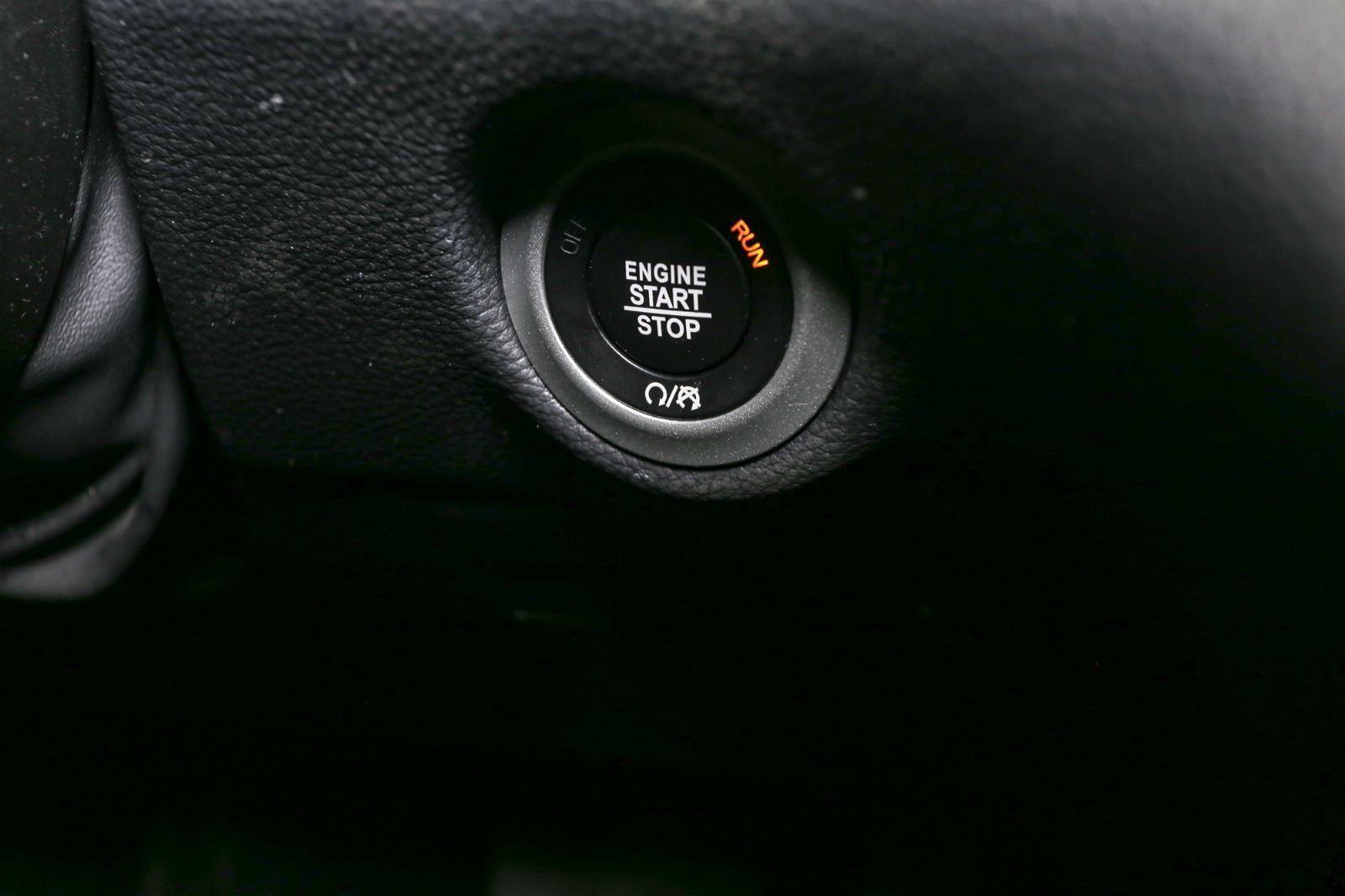 Used 2022 Chrysler Pacifica Touring-L w/ S Appearance Package image 32