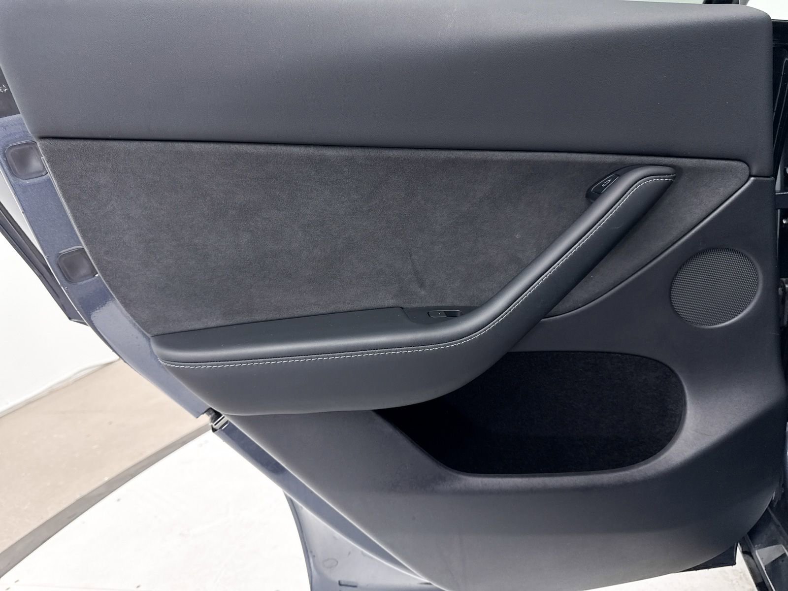 Used 2023 Tesla Model Y Long Range image 38