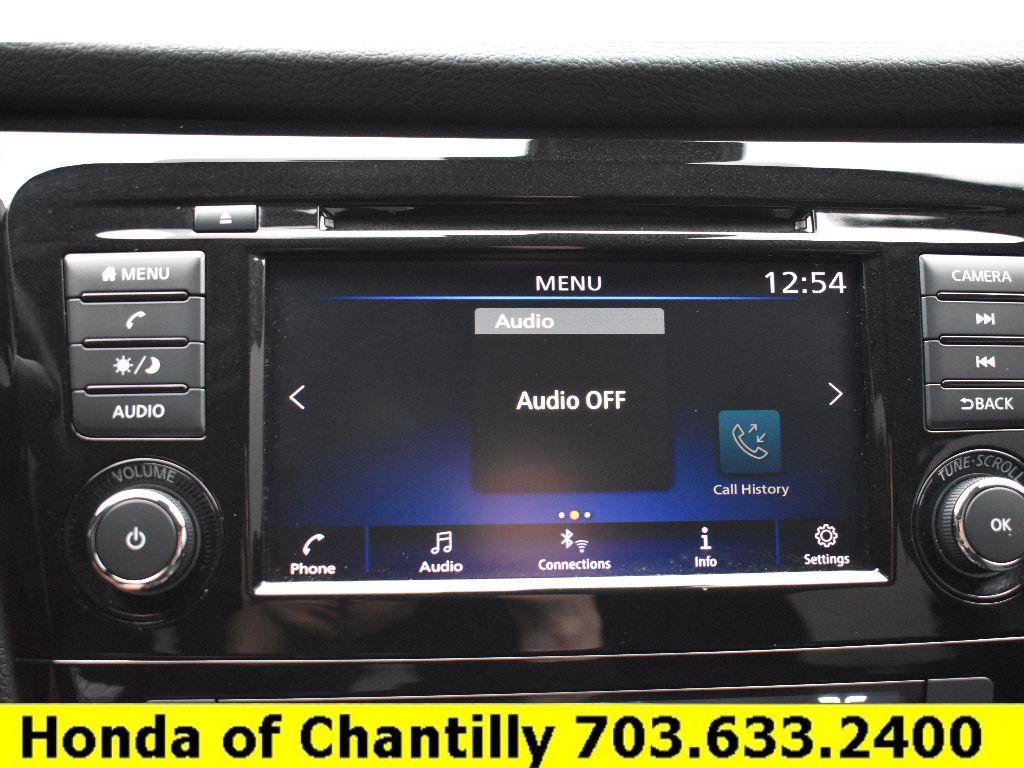 Used 2021 Nissan Rogue Sport SV image 14