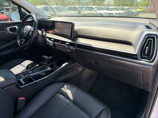 Used 2024 Kia Sorento SX image 33