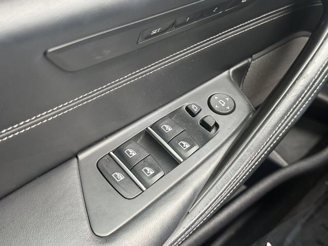 Used 2018 BMW 530e w/ Premium Package 2 image 25