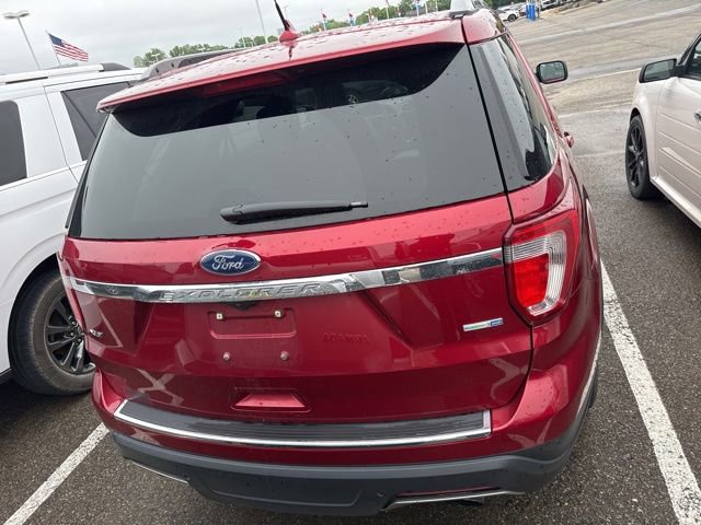 Used 2018 Ford Explorer XLT w/ Equipment Group 202A AWD/4WD image 4