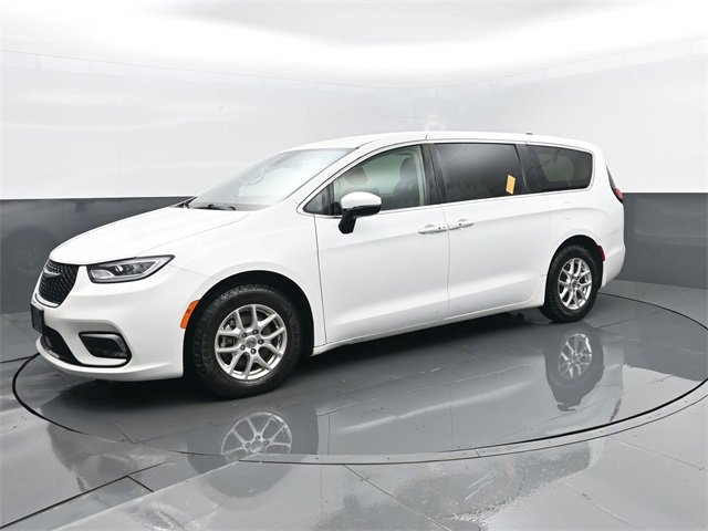 Used 2023 Chrysler Pacifica Touring-L
