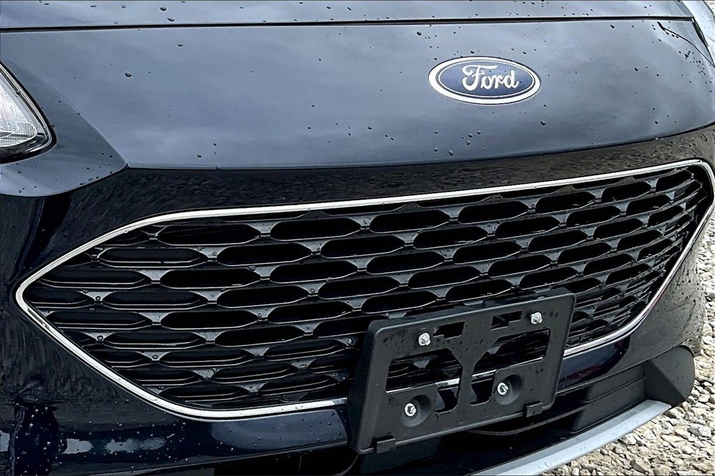 Used 2021 Ford Escape SE image 27