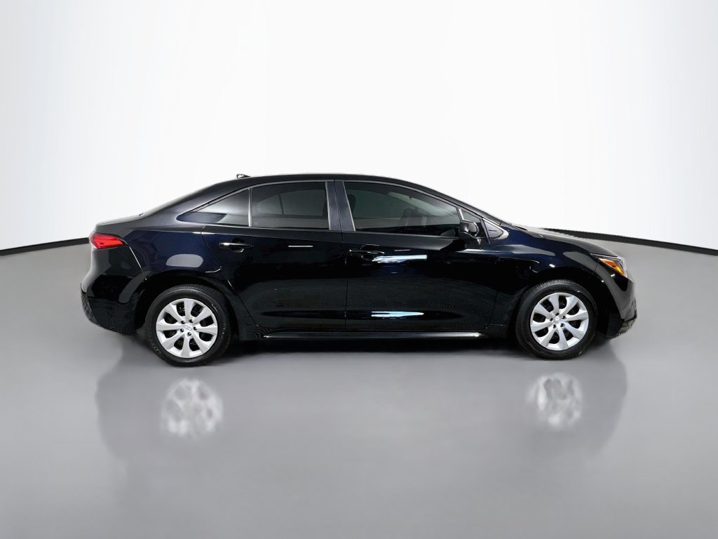 Used 2026 Toyota Corolla LE FWD image 2