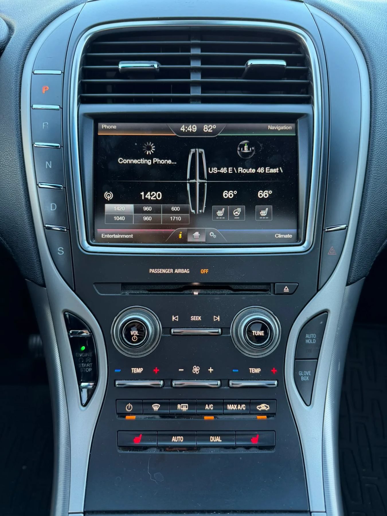 Used 2016 Lincoln MKX Select w/ Select Plus Package AWD/4WD image 16