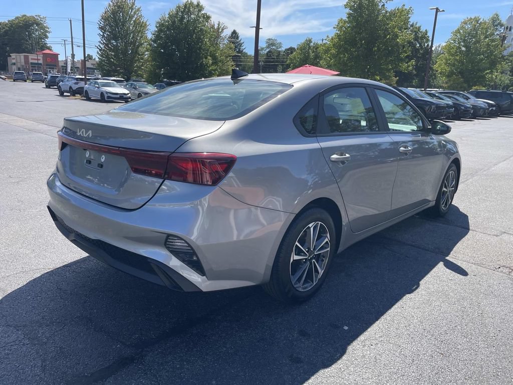 Used 2024 Kia Forte LXS FWD image 6