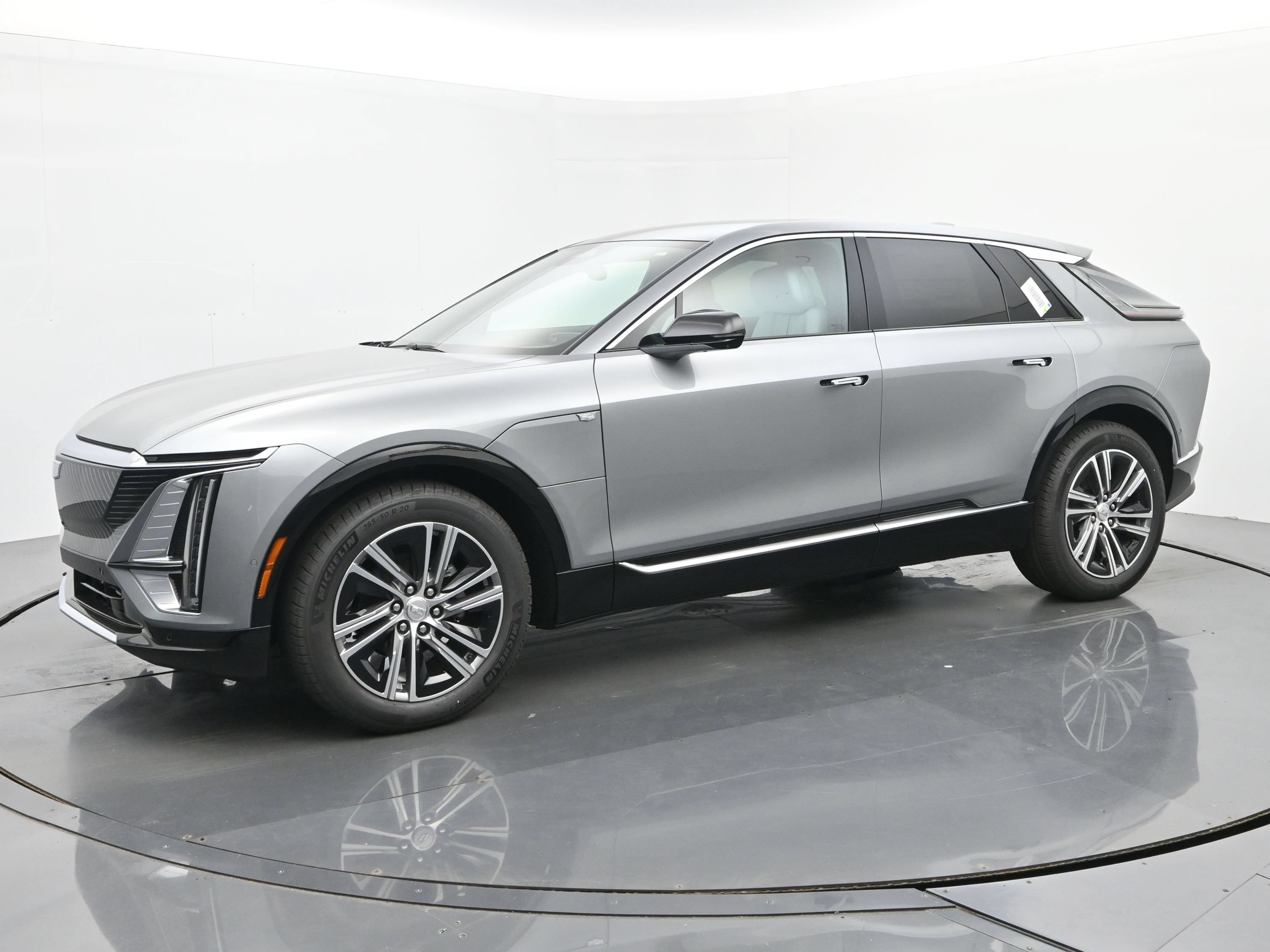 New 2026 Cadillac Lyriq Luxury w/ LPO, Floor Liner Package