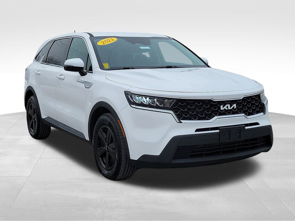 Used 2021 Kia Sorento LX image 3