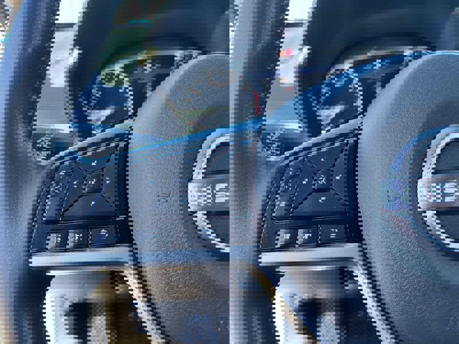 Used 2023 Nissan Altima 2.5 SL FWD image 29