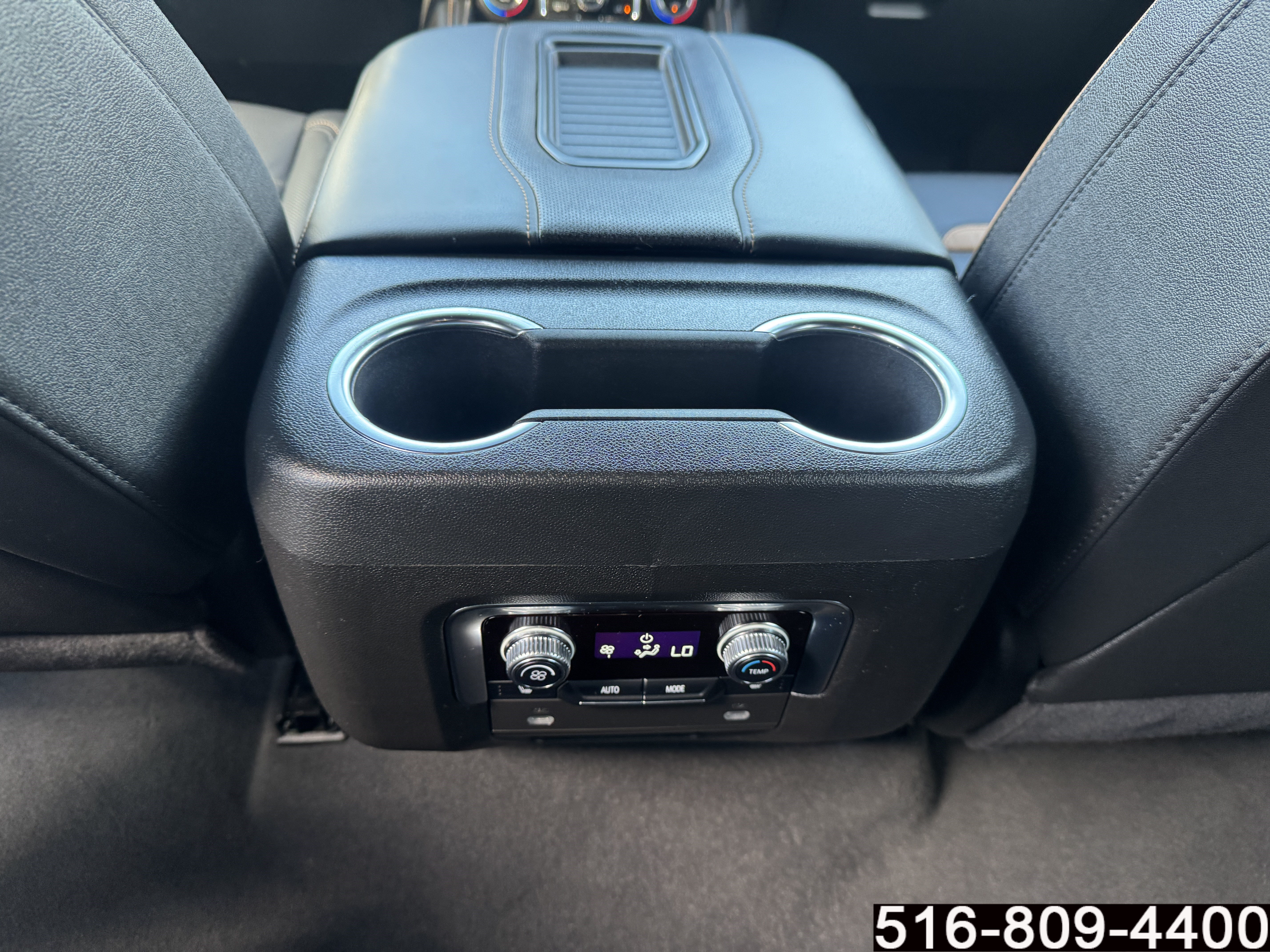 Used 2024 GMC Yukon AT4 AWD/4WD image 15