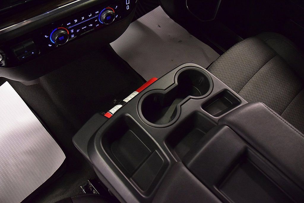 Used 2025 Chevrolet Silverado 2500 LT w/ Convenience Package image 21