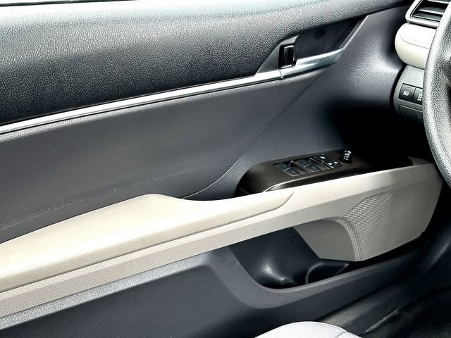 Used 2021 Toyota Camry LE FWD image 25