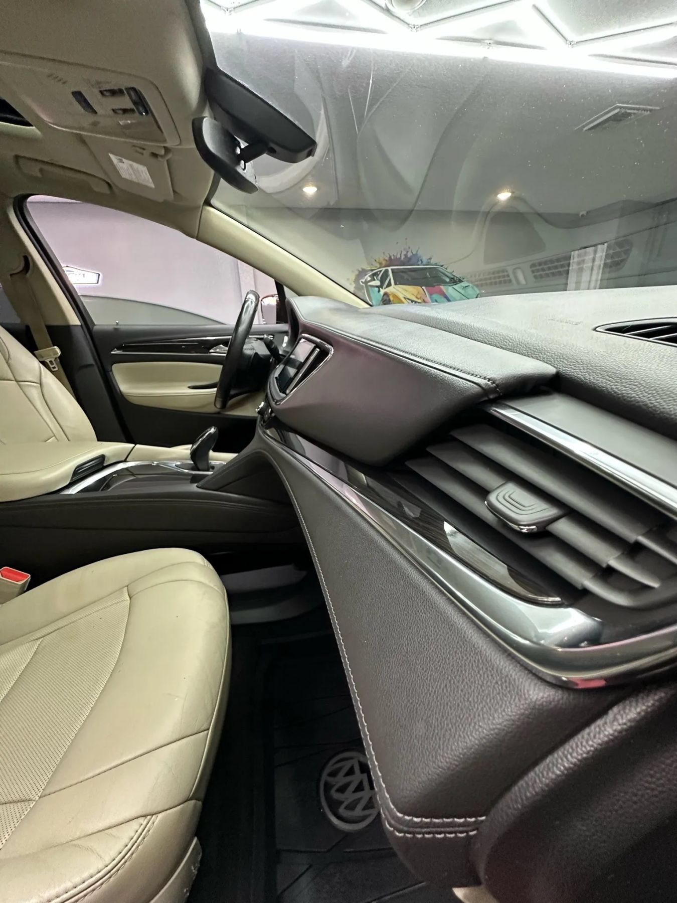 Used 2018 Buick Enclave Essence FWD image 32