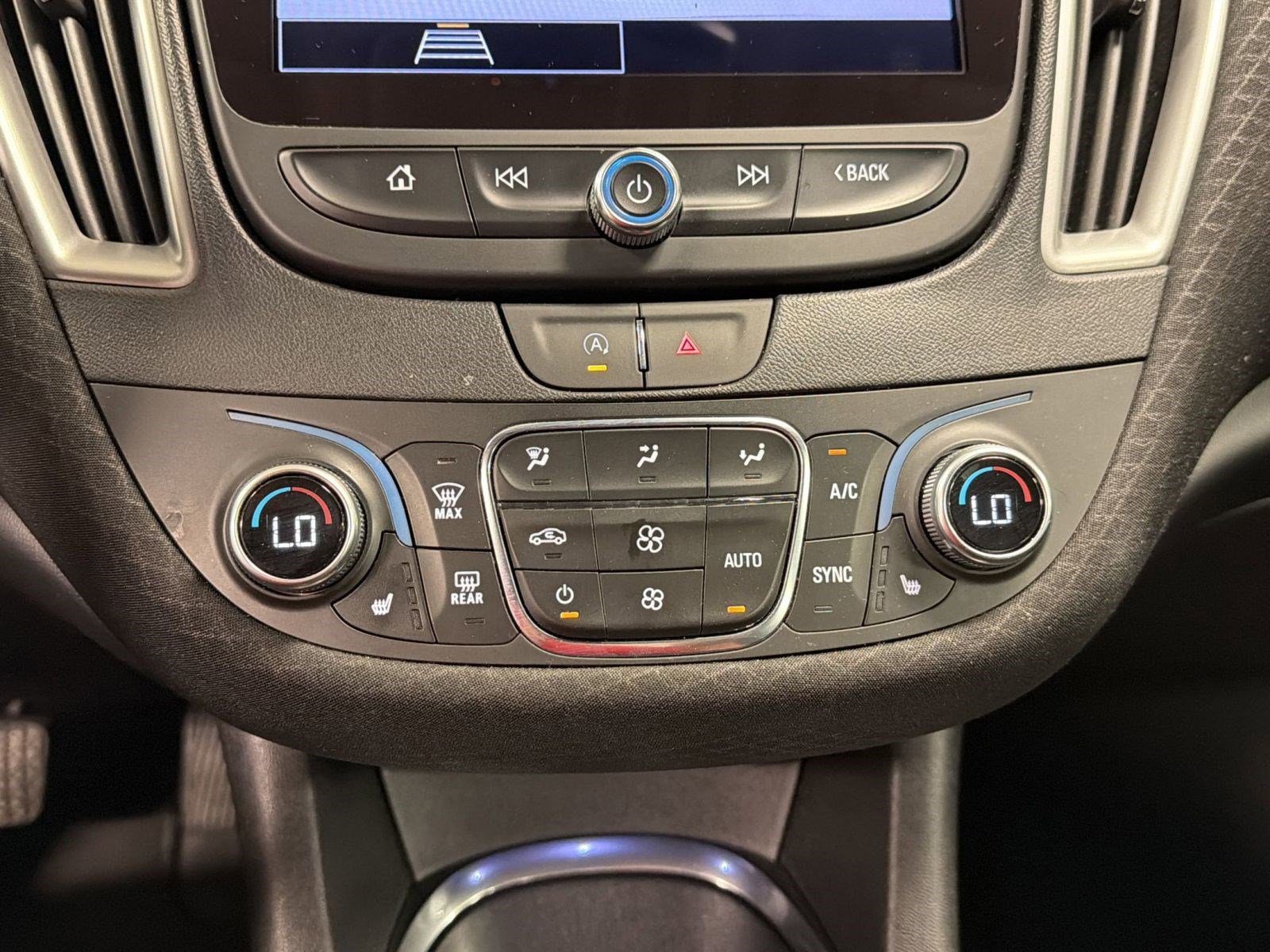 Used 2024 Chevrolet Malibu LT FWD image 18