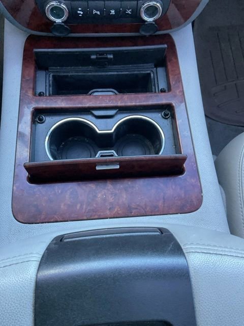 Used 2011 Chevrolet Avalanche LTZ AWD/4WD image 24