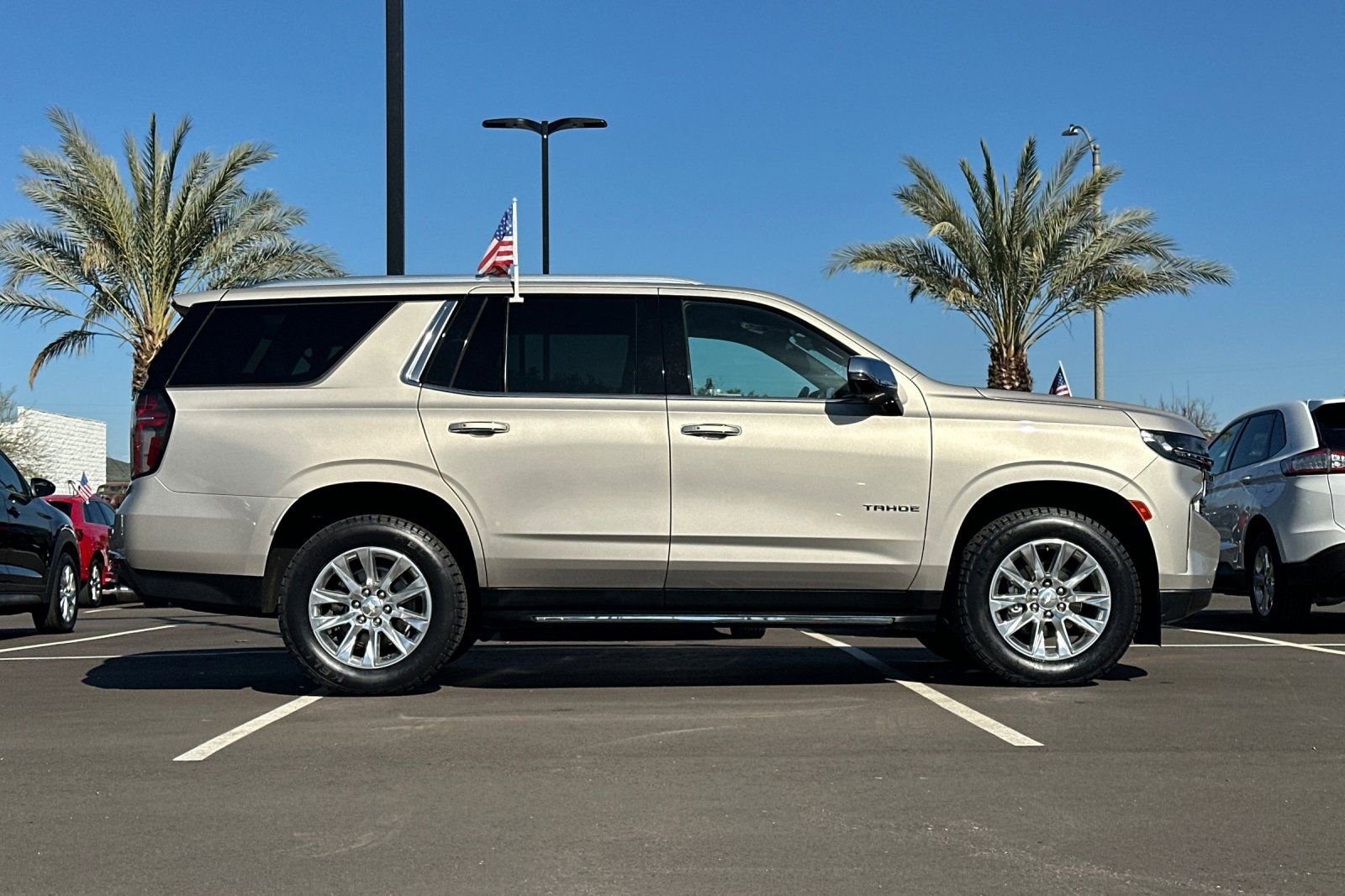 Used 2024 Chevrolet Tahoe Premier AWD/4WD image 3