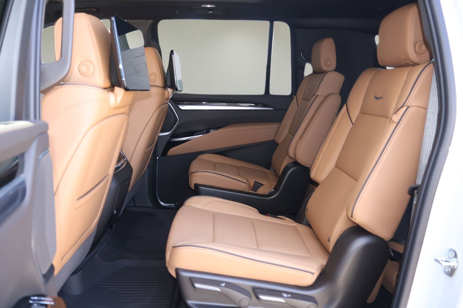 New 2026 Cadillac Escalade ESV Luxury w/ LPO, Floor Liner Package RWD image 13