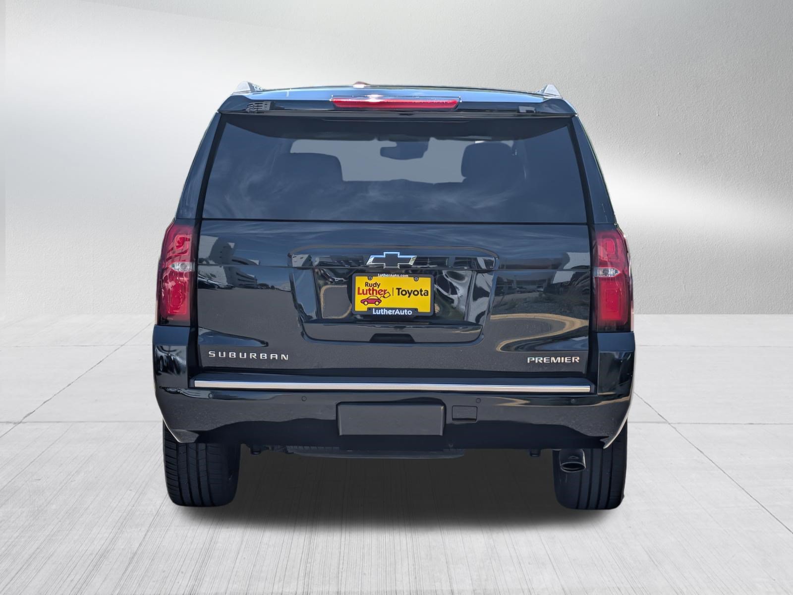 Used 2019 Chevrolet Suburban Premier AWD/4WD image 6